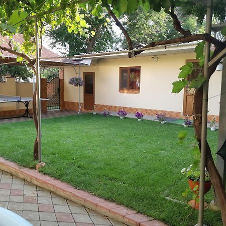 Aparthotel Casa Ala Cahul Esterno foto